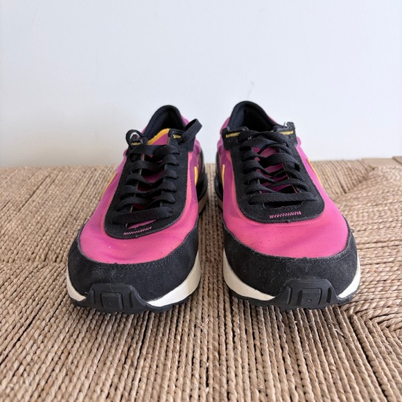 Nike Shoes Women's Waffle One Active Fuschia Size Y6 W8 - Picture 2 of 8